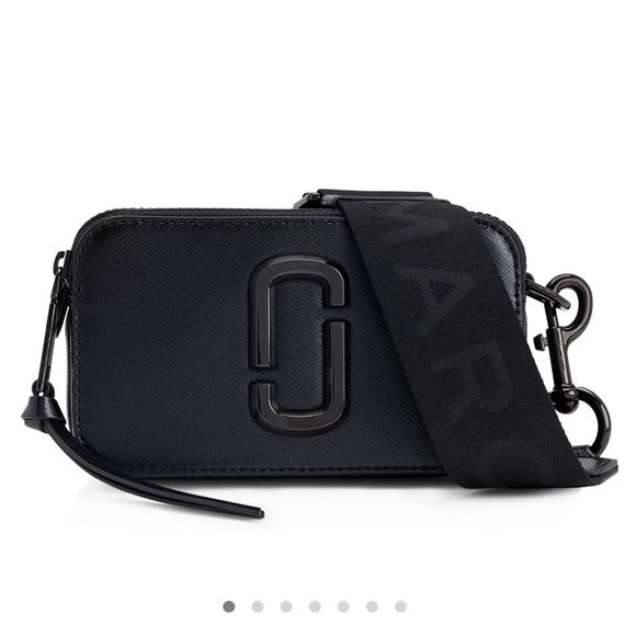Marc Jacobs Handbags - Marc Jacobs Snapshot Bag